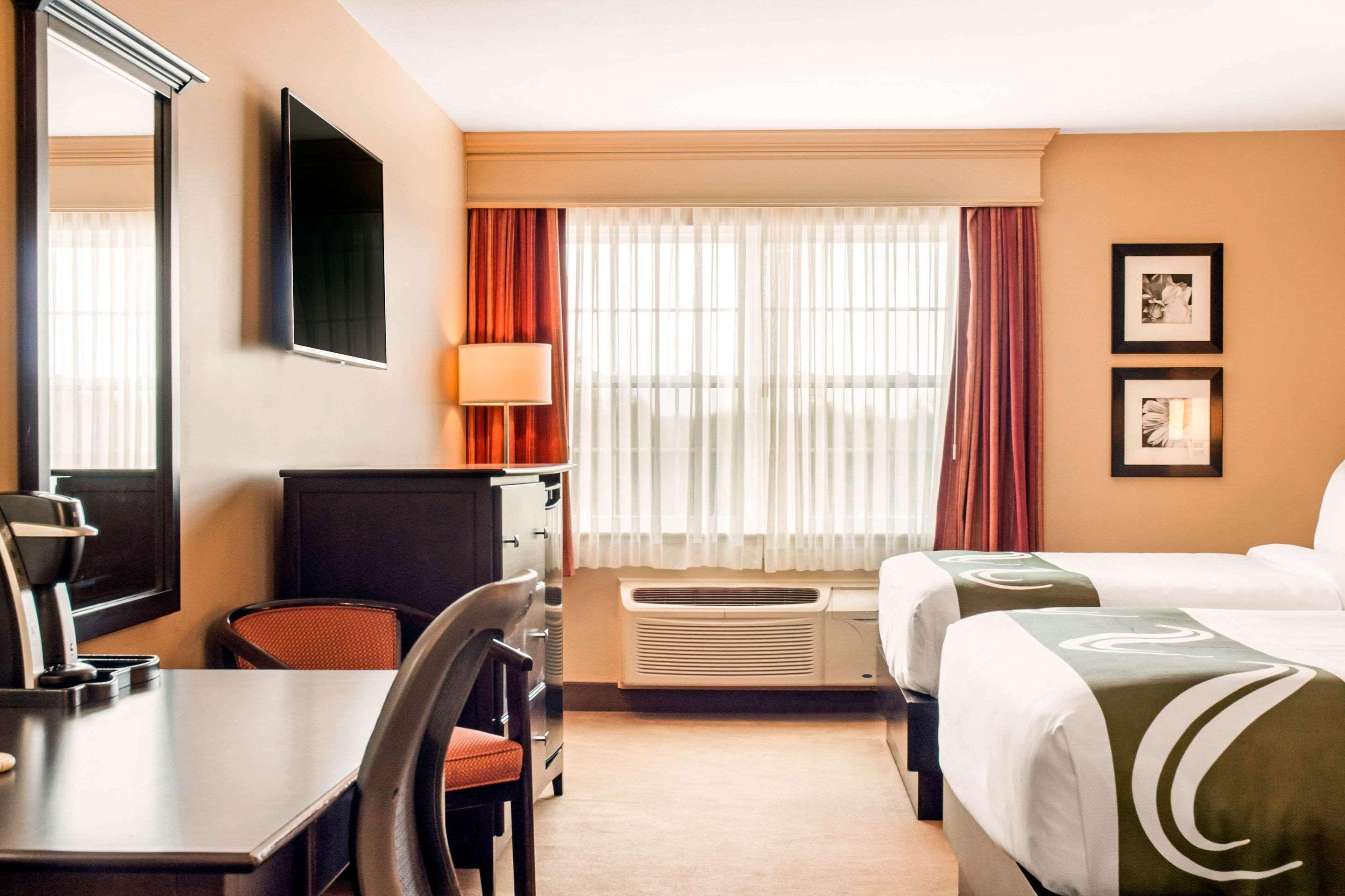 Quality Inn & Suites Quispamsis Rothesay Экстерьер фото