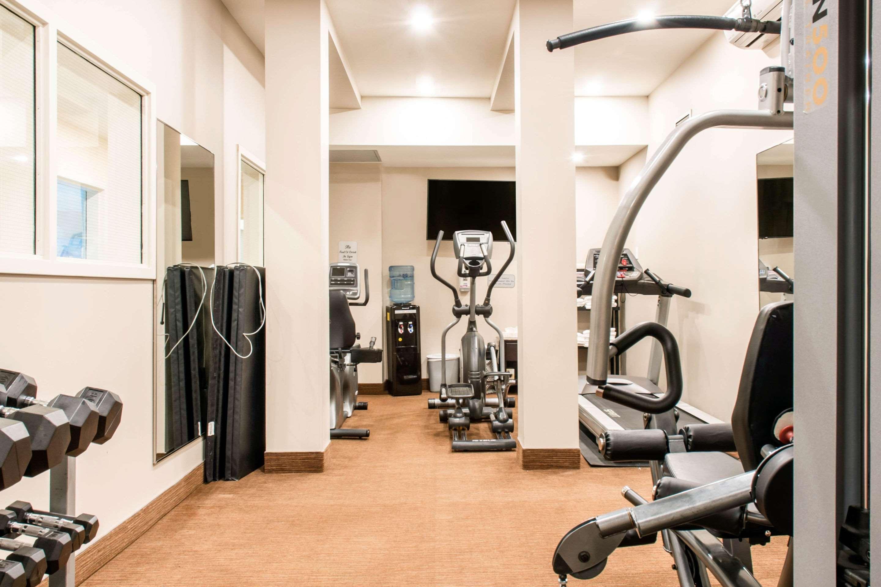 Quality Inn & Suites Quispamsis Rothesay Экстерьер фото