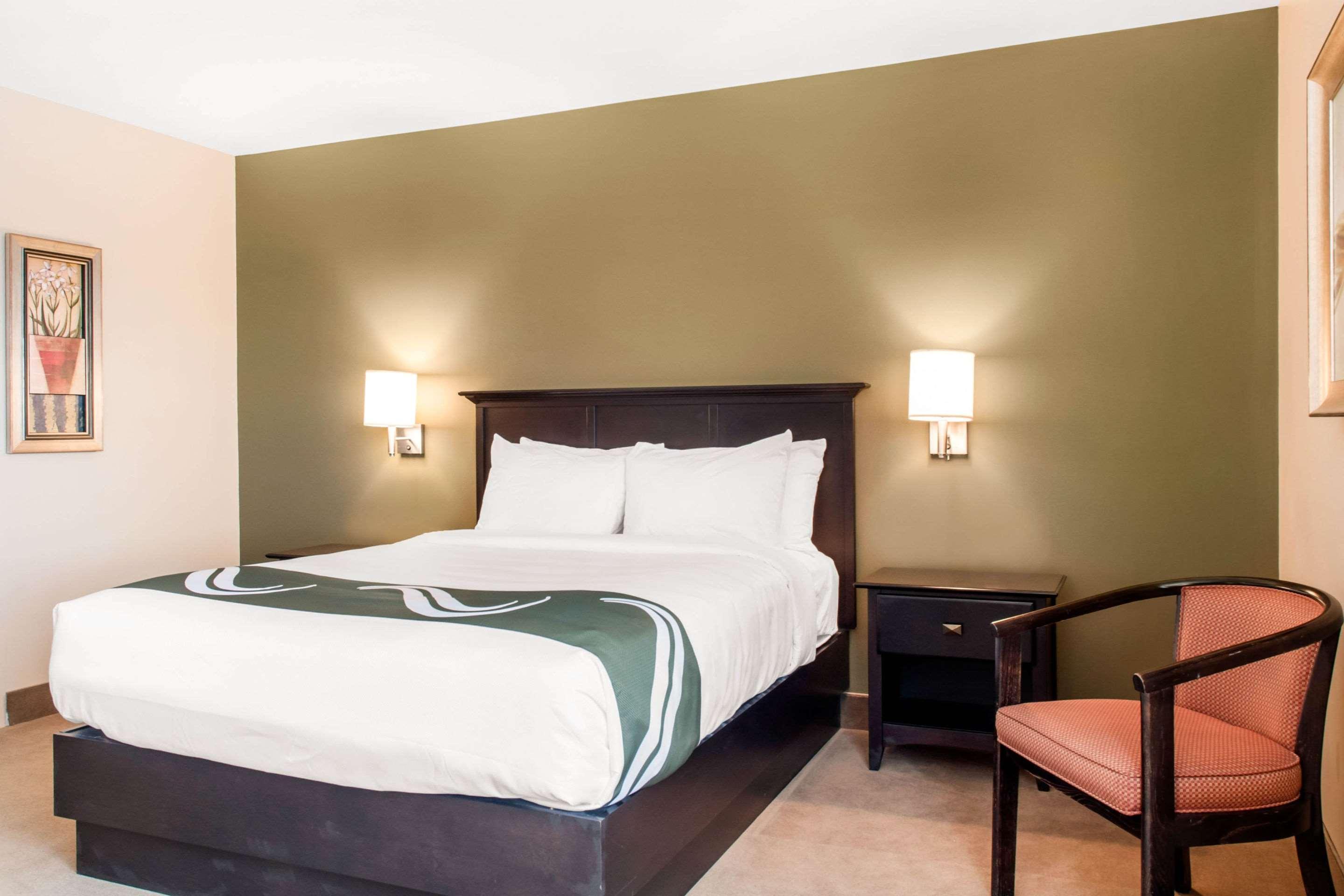 Quality Inn & Suites Quispamsis Rothesay Экстерьер фото