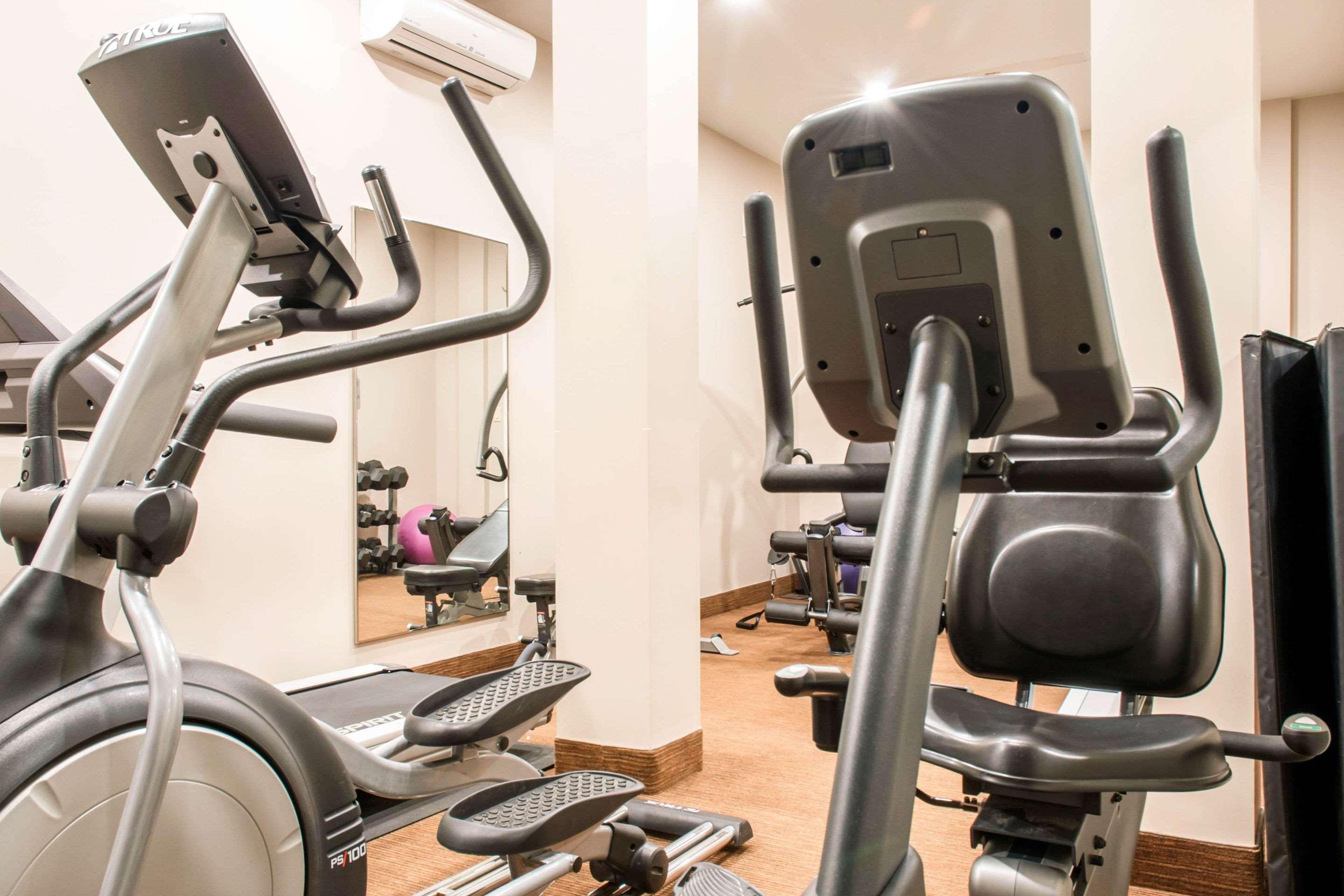 Quality Inn & Suites Quispamsis Rothesay Экстерьер фото