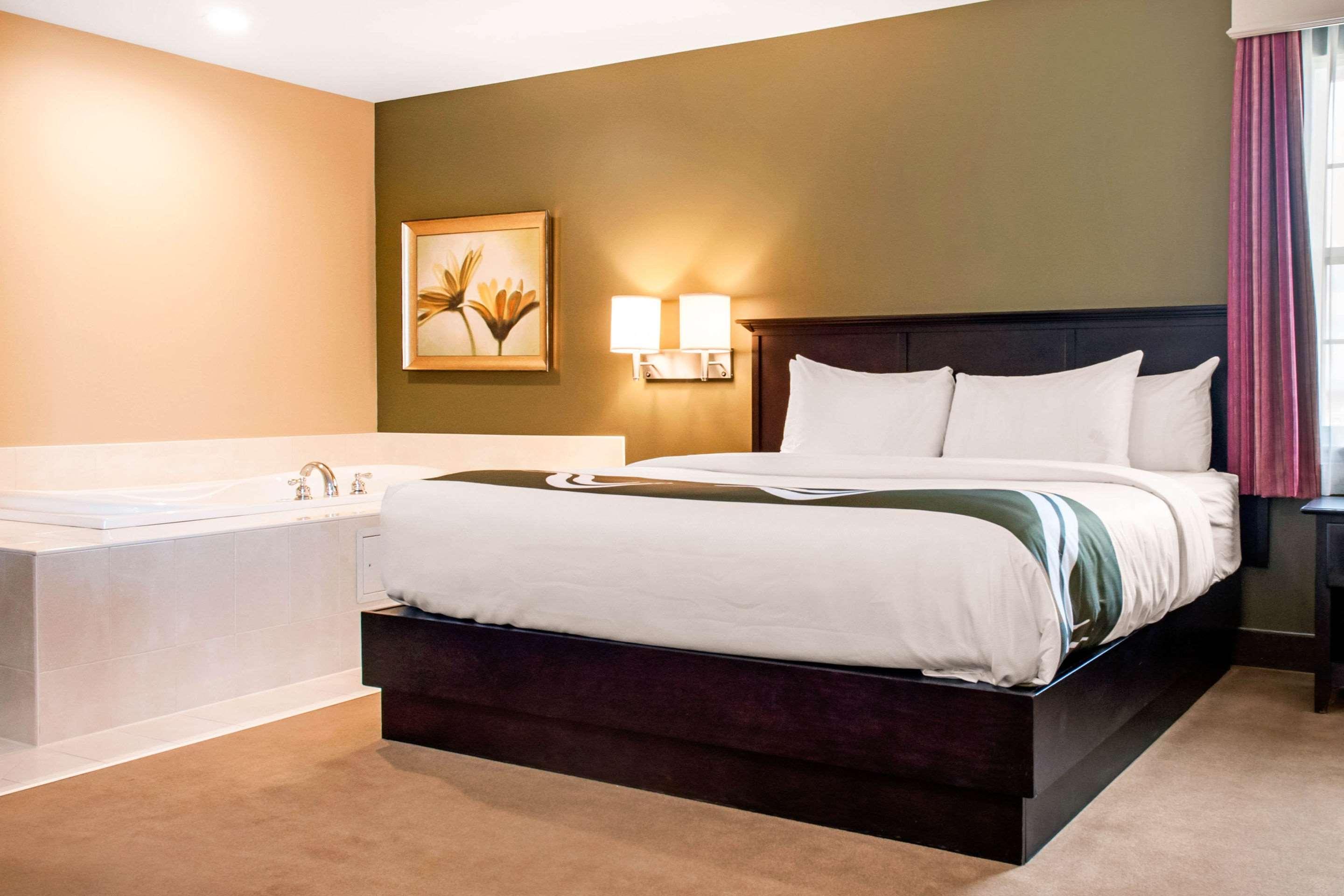 Quality Inn & Suites Quispamsis Rothesay Экстерьер фото