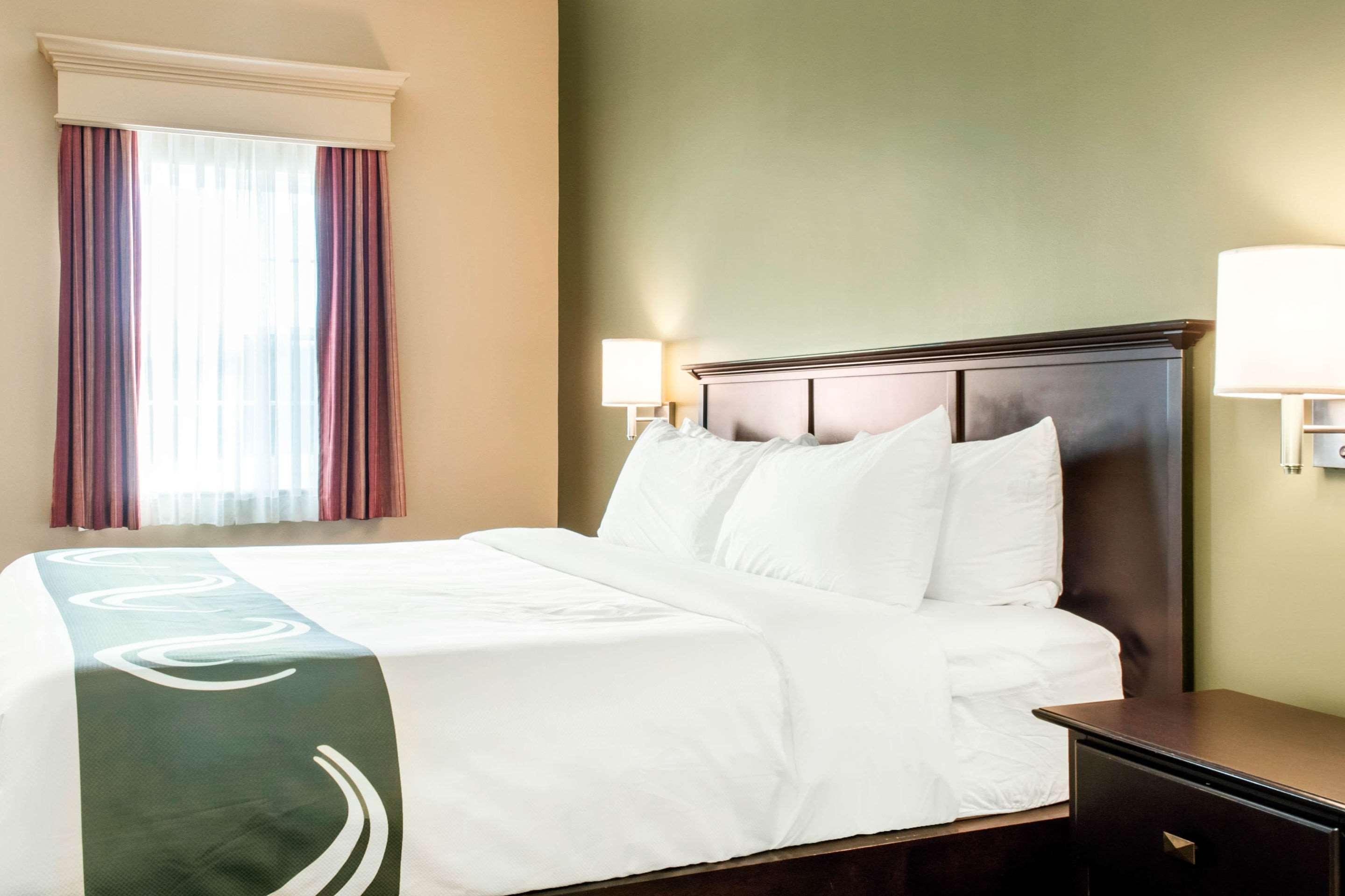 Quality Inn & Suites Quispamsis Rothesay Экстерьер фото