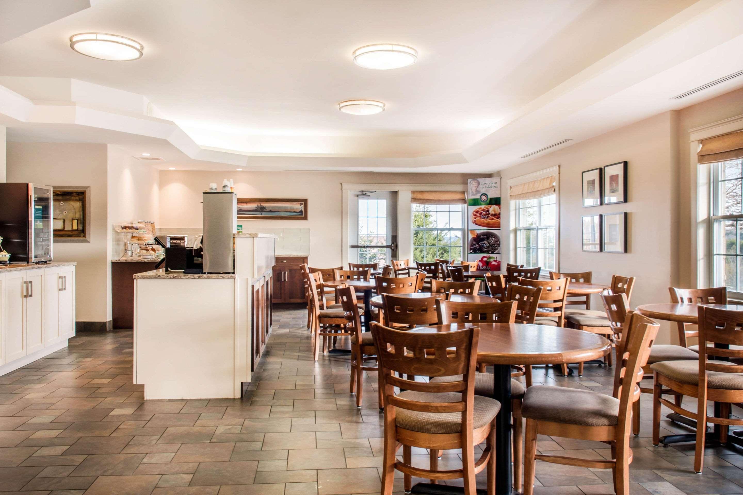 Quality Inn & Suites Quispamsis Rothesay Экстерьер фото