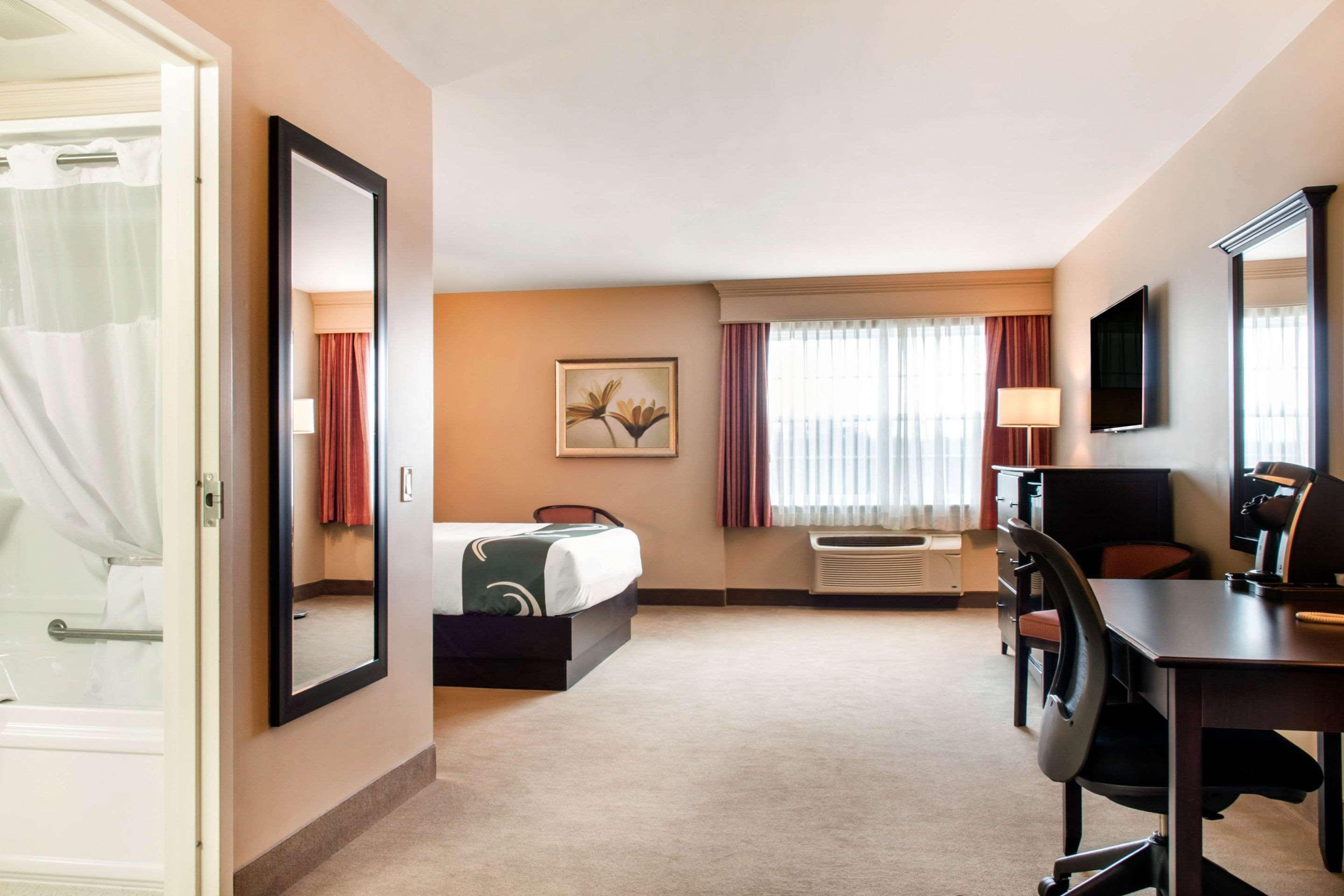 Quality Inn & Suites Quispamsis Rothesay Экстерьер фото