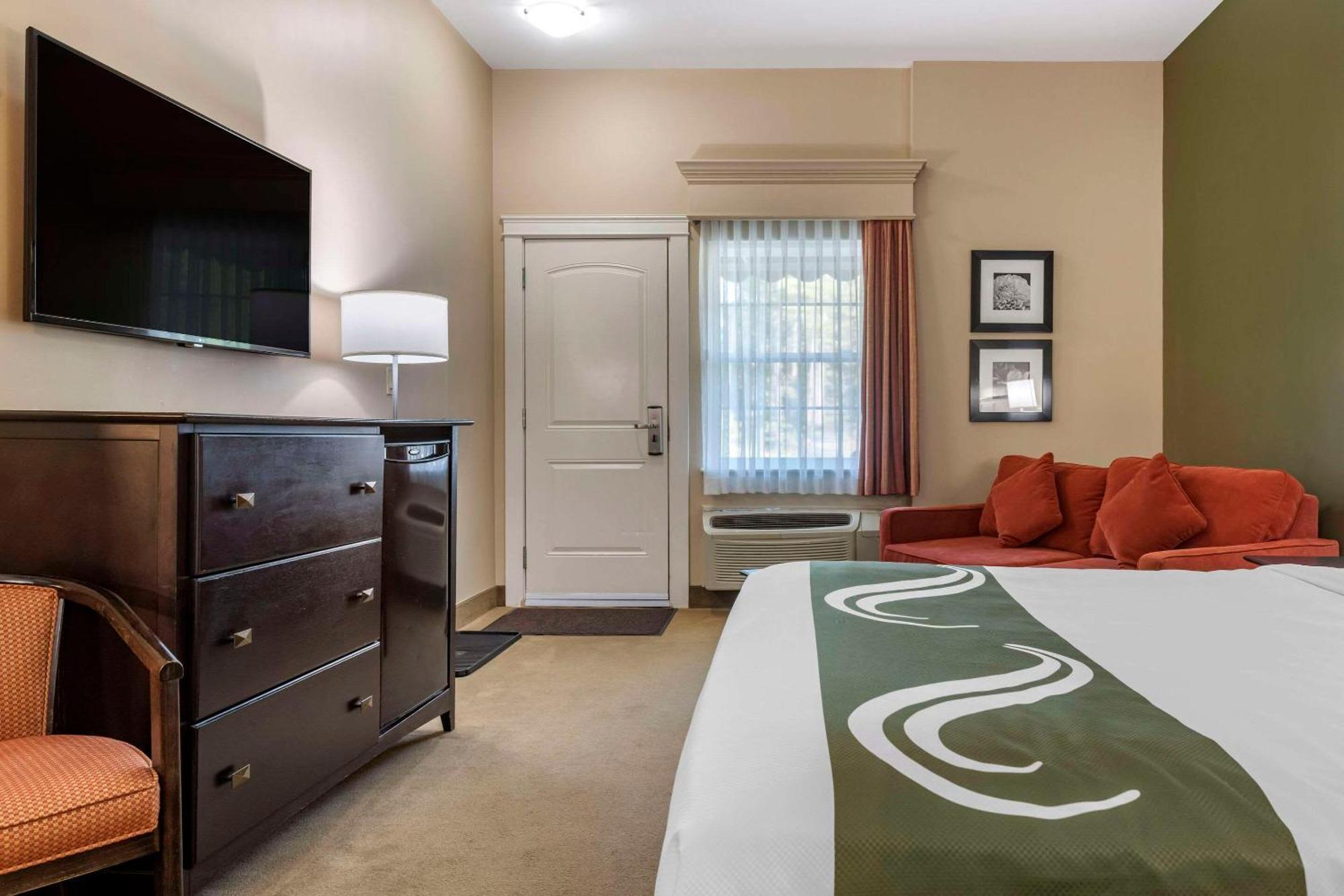 Quality Inn & Suites Quispamsis Rothesay Экстерьер фото