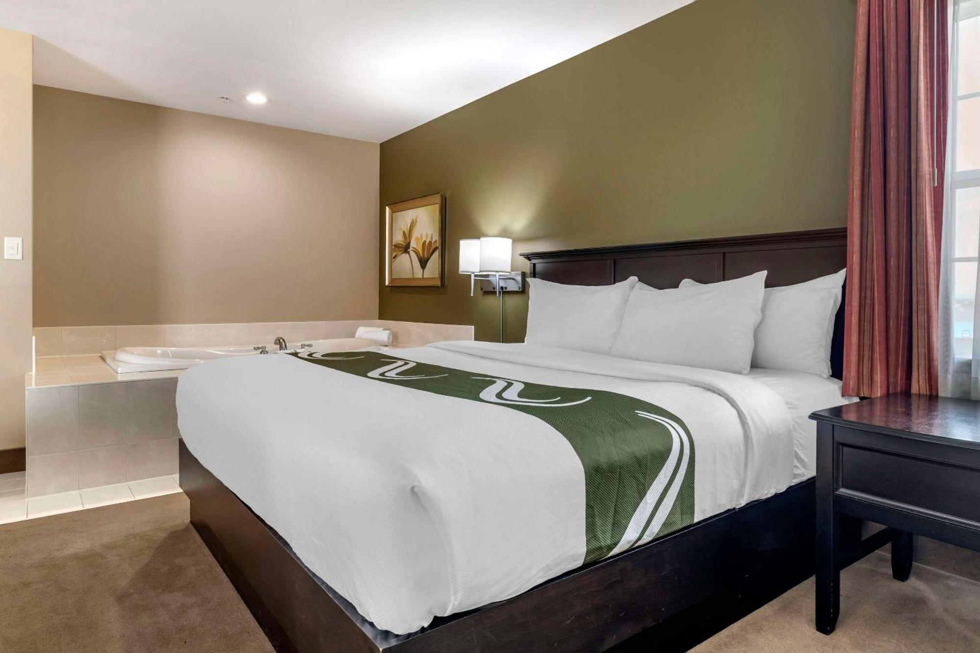 Quality Inn & Suites Quispamsis Rothesay Экстерьер фото