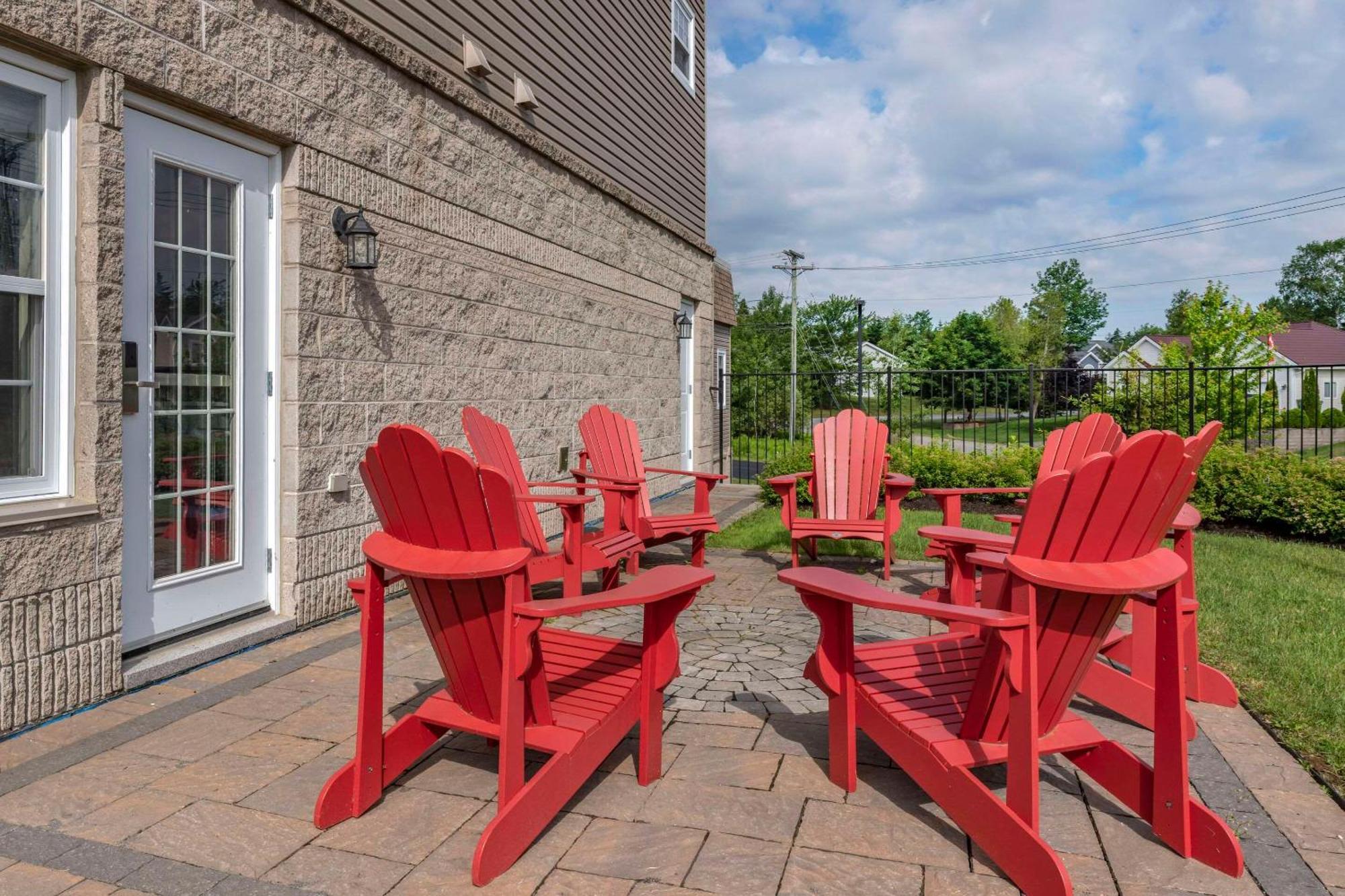 Quality Inn & Suites Quispamsis Rothesay Экстерьер фото