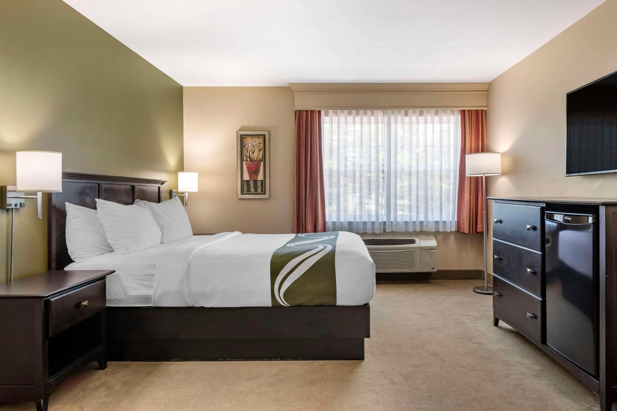 Quality Inn & Suites Quispamsis Rothesay Экстерьер фото