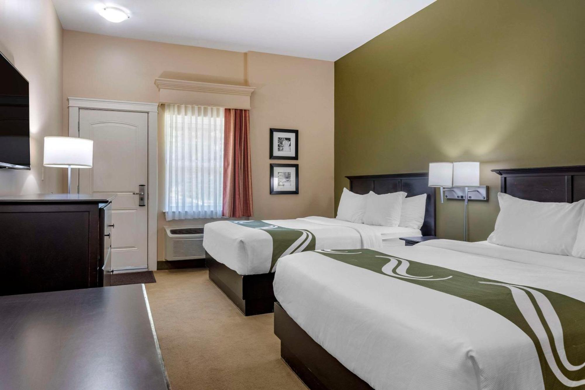 Quality Inn & Suites Quispamsis Rothesay Экстерьер фото