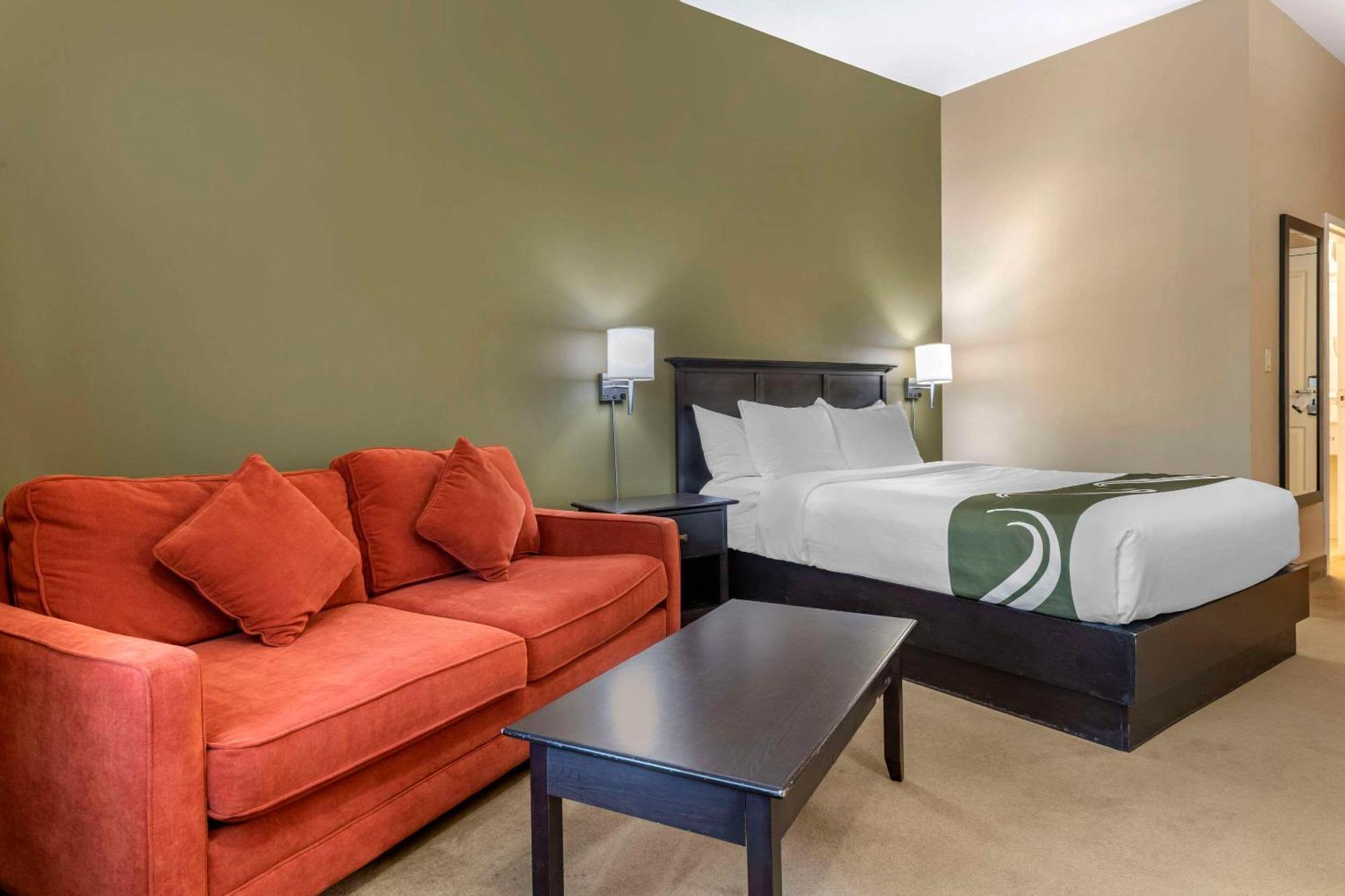 Quality Inn & Suites Quispamsis Rothesay Экстерьер фото
